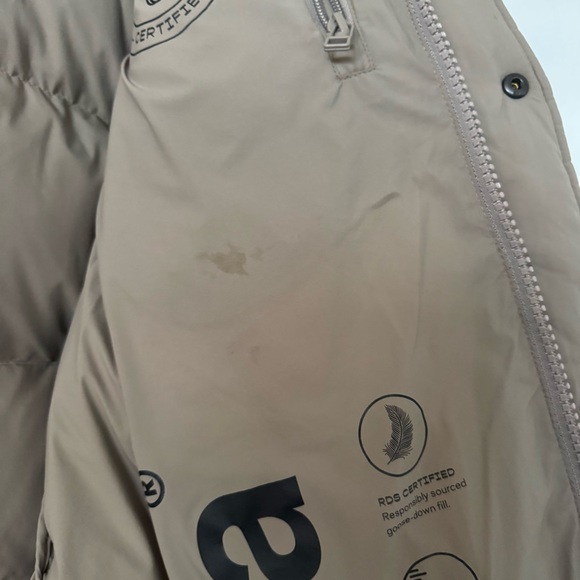 Aritzia Super Puff - Picture 6 of 7